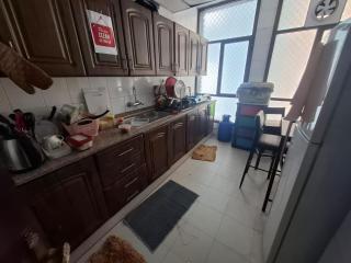 Thrifty Shared Toilet Room - Abu Dhabi - 3