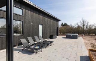 5 Bedroom Stunning Home In Hadsund - Hadsund - 1