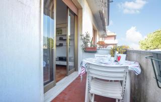 Pet Friendly Apartment In Viareggio With Wifi - Viareggio - 0
