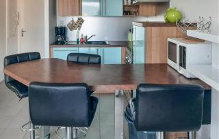 Stunning Apartment In Saint-Gilles-Croix-De- - - 7