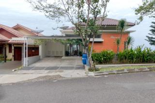 Family Only Amazing City View Villa - De Reiz Firen Syariah - Bandung - 3