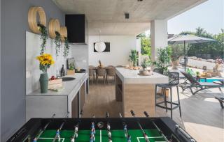Awesome Home In Zminj With Wifi - Žminj - 7