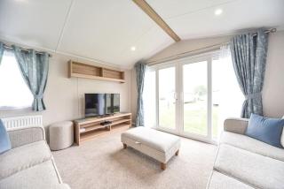 Hope View - Ashbourne Heights Holiday Park - Fenny Bentley - 3