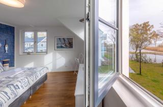 5 Sterne Ferienhaus Ostseenest mit Boddenblick - Fuhlendorf - 2