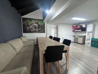Casa Lupilor Adults Only - Căpăţîneni-Ungureni - 9