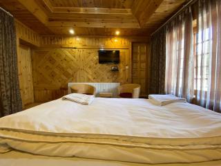 Nezer Hostel & Roof Top Cafe - Leh - 9