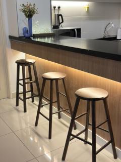 George Town High-Floor Seaview Modern Suite 2BR Condo Next to Gurney 23A - 4