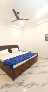 Dhananjay Tiwari - Varanasi - 0