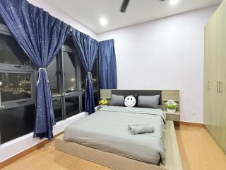 Family & Business Welcome 1-7pax at D Secret Garden-Johor Bahru Town-Mid Valley-Paradigm Mall-UTM-Dato Onn - 5