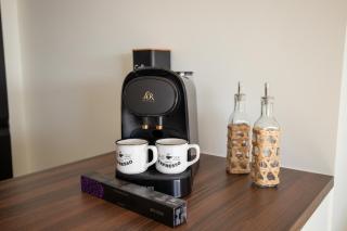 Modern 1-bedroom apartment with sea view on La Croisette - 2