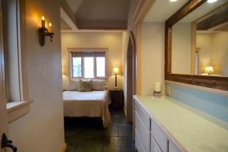 Breathtaking Cottage Rental on Castle Grounds Overlooking Lake George - Bolton - 9
