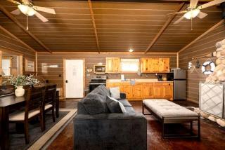 Cute Cabin Great for Family Getaways in Afton, Oklahoma - Afton - 7