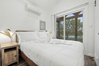 Comfortable Cabin with Fully Stocked Interior in Texas - Hilltop - 2