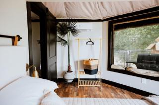 Luxurious Safari Tent for a Romantic Getaway in Cedar Bluff, Alabama - Gaylesville - 4