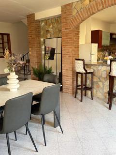 Lovely home 5 min walk to the beach, 3 bedrooms ample outdoor relax and WIFI - Santa Luria - 9