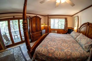 Fantastic King Room with Balcony in Fish Camp, California - Fish Camp - 6