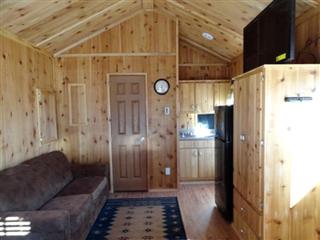 Simple Weekend Getaway near the Black Hills Region of South Dakota - Sundance - 5