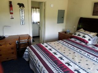 Family Cabin in Stewartstown for a New Hampshire Weekend Getaway - - 1