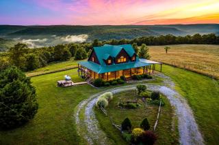 Incredible Pet-Friendly Cabin Located on Top of a Magnificent Mountain in Compton, AR - Compton - 9
