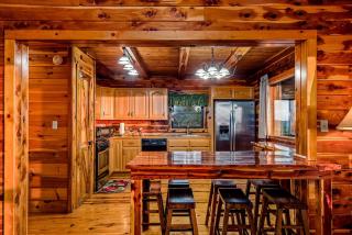 Incredible Pet-Friendly Cabin Located on Top of a Magnificent Mountain in Compton, AR - Compton - 5