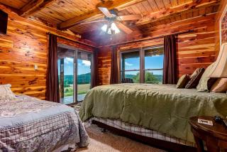 Incredible Pet-Friendly Cabin Located on Top of a Magnificent Mountain in Compton, AR - Compton - 2
