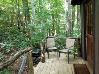 Tree Top Cabin - Crumpler - 2