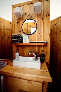 Cedar Glamping Pod - 2