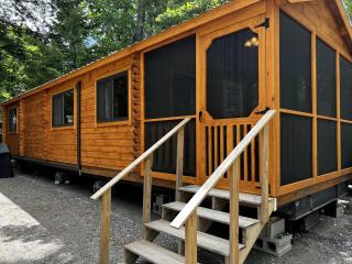 Lake Glamping Cabin in Naples, Maine near Sebago Lake - Naples - 0