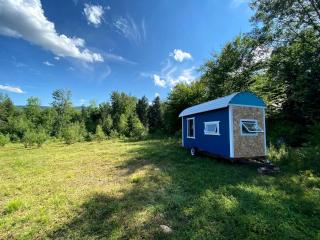 Charming Gypsy Caravan for Vacations in White Mountain National Forest - - 0