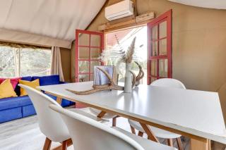 Safari Style Glamping Experience in the Heart of Texas Hill Country, Perfect for Animal Lovers - Kempner - 4