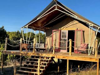 Safari Style Glamping Experience in the Heart of Texas Hill Country, Perfect for Animal Lovers - Kempner - 1