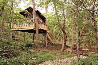 Magical Tree House Rental near Kansas City for Glamping in Missouri - Excelsior Springs - 0