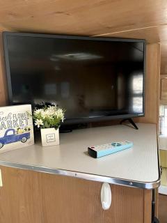 Sweet Camper Ideal for a Romantic Escape in Gatlinburg, Tennesse - 2