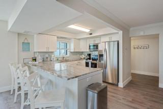 2061-Fall Deal! Shoreline Towers Beach Condo + Free Beach Setup - 4