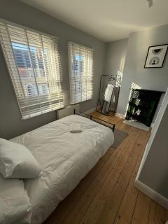 Lovely House in Reading - Earley - 2