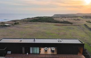 Zoarii Luxury Beach Front Wellness Stay - 8