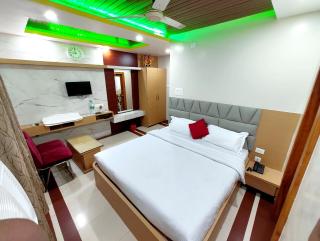 Hotel Ashray Puri -Near-Golden-Sea-Beach-and Temple-with-Lift-Wifi-Restaurant-Parking facilities-Newly Decorated Room-with-Prime-Location - Best Seller in Puri - Puri - 3