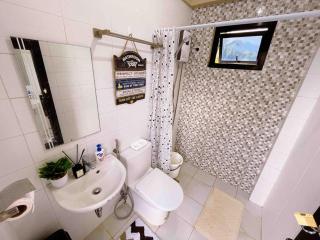 Hillside Pandan Guest Suite with WiFi & Netflix - 4