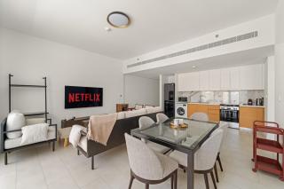 VayK - Elegant 1BR with Beach Access - 0