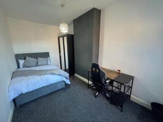Modern Cozy Room 2 - Manchester - 6
