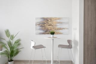 VayK - Cozy Studio with a Balcony & Pool View - 7