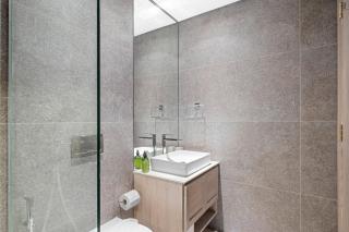 VayK - Cozy Studio with a Balcony & Pool View - 4