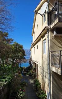 Apartment Dudic on the seashore with private beach and free parking - Kamenarovići - 9