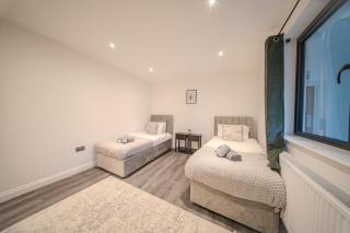 9 - Spacious Apartment close to High Street - Perfect for Contractors - Wi-Fi - Paid Parking - Brentwood - 5