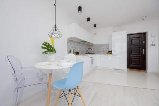 Modern Apartment Grzybowska near Hala Mirowska by Noclegi Renters - Varsavia - 2