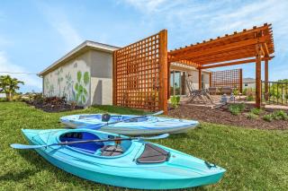 Natural Wonder, Private Dock on Canal with Tiki Hut - Villa Loch Ness Landing-Roelens Vacations - Cape Coral - 7