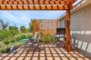 Natural Wonder, Private Dock on Canal with Tiki Hut - Villa Loch Ness Landing-Roelens Vacations - Cape Coral - 3