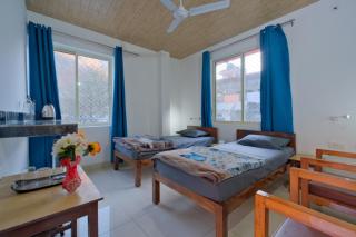 Kailash Manas Hotel - - 9