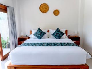 Bisbis House Iseh village - Selat - 6