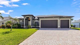 Luxury Interior, Relaxing With Pool! - Cape Coral - 9